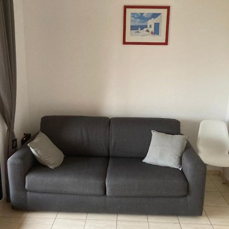Appartement 2 Chambres Avec Piscine Face A La Mer A La Coudouliere Six-Fours-les-Plages Exterior foto